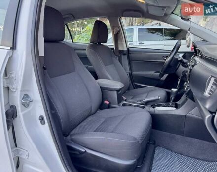 Білий Тойота Королла, об'ємом двигуна 1.6 л та пробігом 142 тис. км за 12900 $, фото 9 на Automoto.ua