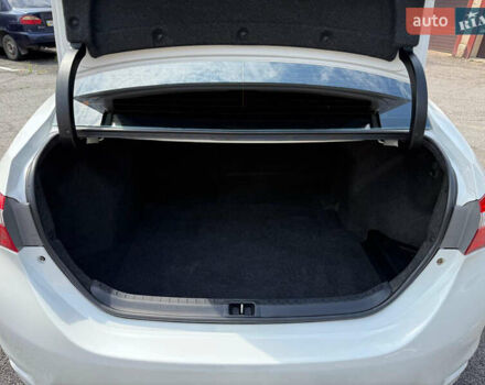 Белый Тойота Королла, объемом двигателя 1.6 л и пробегом 190 тыс. км за 12500 $, фото 4 на Automoto.ua