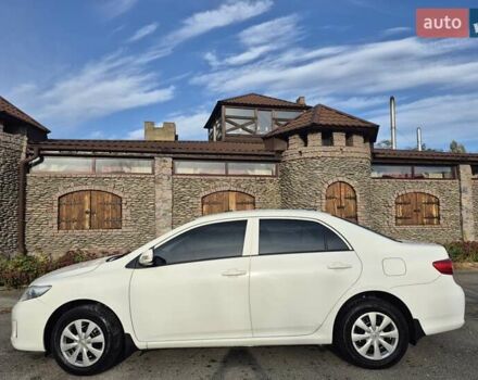 Белый Тойота Королла, объемом двигателя 0 л и пробегом 145 тыс. км за 7300 $, фото 7 на Automoto.ua