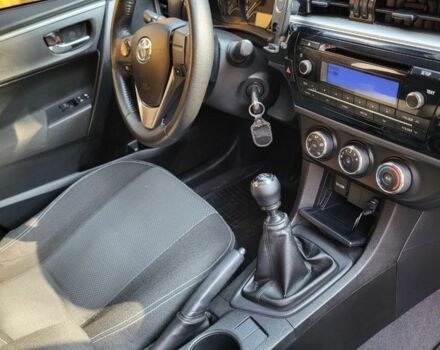 Белый Тойота Королла, объемом двигателя 1.3 л и пробегом 127 тыс. км за 7500 $, фото 1 на Automoto.ua