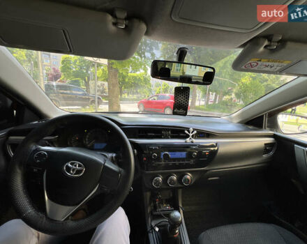 Белый Тойота Королла, объемом двигателя 1.33 л и пробегом 233 тыс. км за 6000 $, фото 2 на Automoto.ua