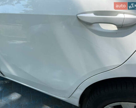 Белый Тойота Королла, объемом двигателя 1.33 л и пробегом 233 тыс. км за 6000 $, фото 3 на Automoto.ua