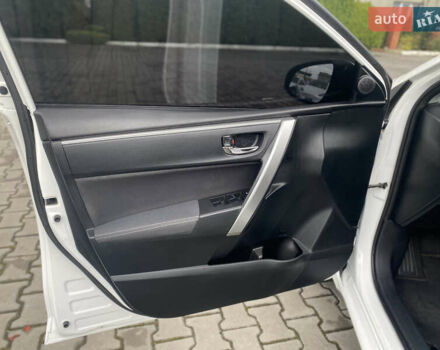 Белый Тойота Королла, объемом двигателя 1.6 л и пробегом 193 тыс. км за 12500 $, фото 9 на Automoto.ua