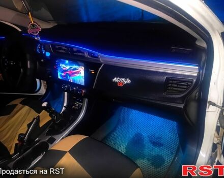 Белый Тойота Королла, объемом двигателя 1.3 л и пробегом 327 тыс. км за 11500 $, фото 3 на Automoto.ua