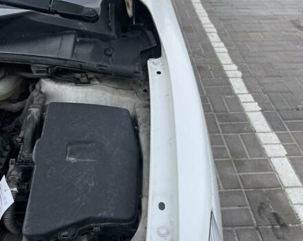 Білий Тойота Королла, об'ємом двигуна 1.6 л та пробігом 141 тис. км за 9800 $, фото 19 на Automoto.ua