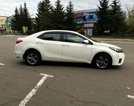 Белый Тойота Королла, объемом двигателя 1.6 л и пробегом 200 тыс. км за 8800 $, фото 3 на Automoto.ua