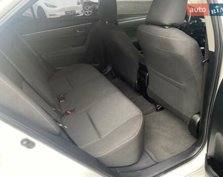 Белый Тойота Королла, объемом двигателя 1.6 л и пробегом 193 тыс. км за 12500 $, фото 28 на Automoto.ua