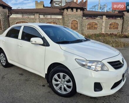 Белый Тойота Королла, объемом двигателя 0 л и пробегом 145 тыс. км за 7300 $, фото 2 на Automoto.ua