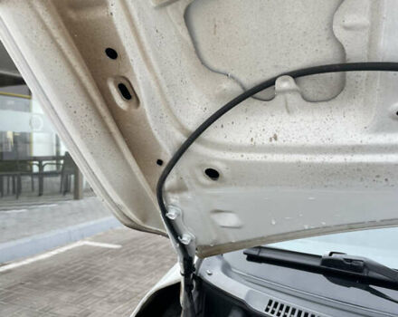 Білий Тойота Королла, об'ємом двигуна 1.6 л та пробігом 141 тис. км за 9800 $, фото 21 на Automoto.ua