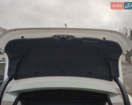 Белый Тойота Королла, объемом двигателя 1.3 л и пробегом 150 тыс. км за 10500 $, фото 24 на Automoto.ua