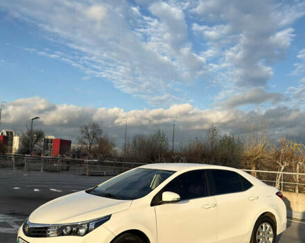 Белый Тойота Королла, объемом двигателя 1.6 л и пробегом 183 тыс. км за 9890 $, фото 2 на Automoto.ua