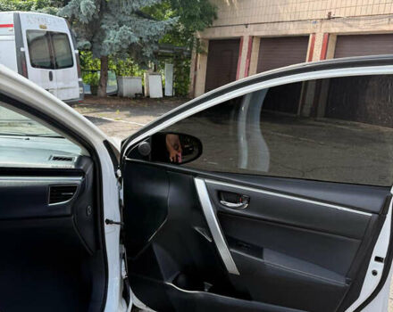 Белый Тойота Королла, объемом двигателя 1.6 л и пробегом 190 тыс. км за 12500 $, фото 8 на Automoto.ua