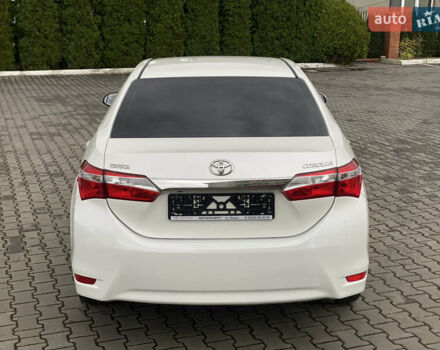 Белый Тойота Королла, объемом двигателя 1.6 л и пробегом 193 тыс. км за 12500 $, фото 4 на Automoto.ua