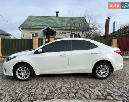 Белый Тойота Королла, объемом двигателя 1.6 л и пробегом 142 тыс. км за 12000 $, фото 3 на Automoto.ua