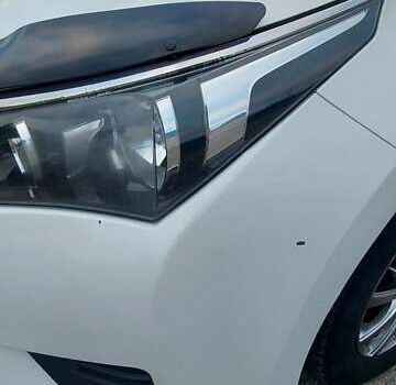 Белый Тойота Королла, объемом двигателя 1.6 л и пробегом 160 тыс. км за 9300 $, фото 3 на Automoto.ua