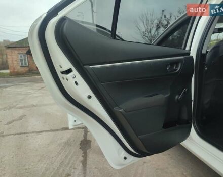 Белый Тойота Королла, объемом двигателя 1.3 л и пробегом 150 тыс. км за 10500 $, фото 20 на Automoto.ua