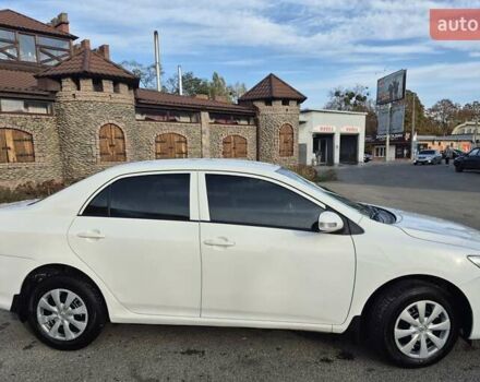 Белый Тойота Королла, объемом двигателя 0 л и пробегом 145 тыс. км за 7300 $, фото 3 на Automoto.ua