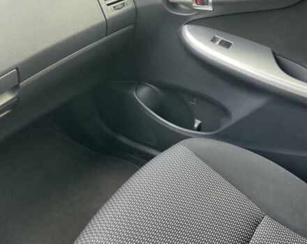 Білий Тойота Королла, об'ємом двигуна 1.6 л та пробігом 141 тис. км за 9800 $, фото 24 на Automoto.ua