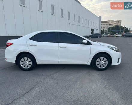 Білий Тойота Королла, об'ємом двигуна 1.33 л та пробігом 101 тис. км за 9999 $, фото 4 на Automoto.ua