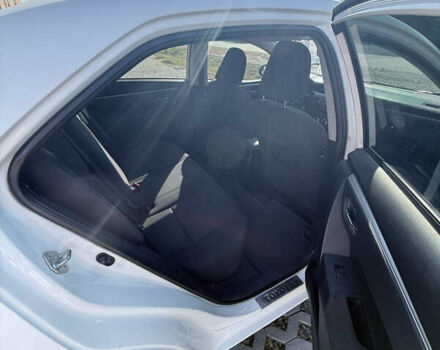 Белый Тойота Королла, объемом двигателя 1.6 л и пробегом 169 тыс. км за 10300 $, фото 7 на Automoto.ua