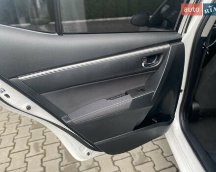 Белый Тойота Королла, объемом двигателя 1.6 л и пробегом 193 тыс. км за 12500 $, фото 30 на Automoto.ua