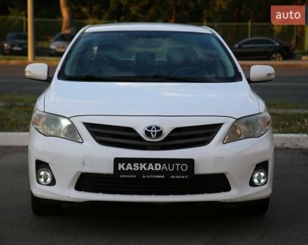 Белый Тойота Королла, объемом двигателя 1.33 л и пробегом 157 тыс. км за 7800 $, фото 2 на Automoto.ua