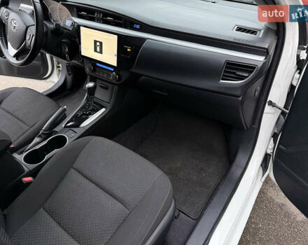 Белый Тойота Королла, объемом двигателя 1.6 л и пробегом 162 тыс. км за 11200 $, фото 9 на Automoto.ua