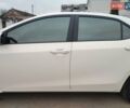 Белый Тойота Королла, объемом двигателя 1.3 л и пробегом 150 тыс. км за 10500 $, фото 1 на Automoto.ua