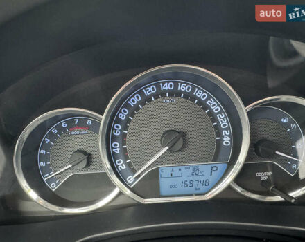 Білий Тойота Королла, об'ємом двигуна 1.6 л та пробігом 170 тис. км за 12700 $, фото 4 на Automoto.ua