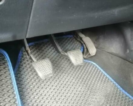 Белый Тойота Королла, объемом двигателя 1.4 л и пробегом 215 тыс. км за 9300 $, фото 24 на Automoto.ua