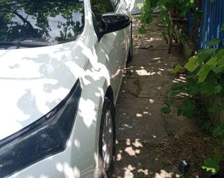 Белый Тойота Королла, объемом двигателя 1.3 л и пробегом 102 тыс. км за 9700 $, фото 2 на Automoto.ua