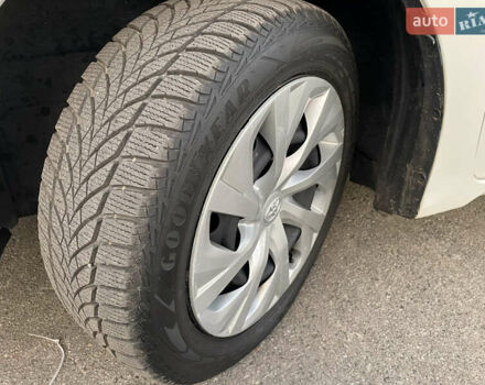 Белый Тойота Королла, объемом двигателя 1.6 л и пробегом 227 тыс. км за 10300 $, фото 38 на Automoto.ua