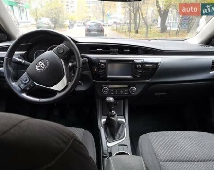 Білий Тойота Королла, об'ємом двигуна 1.6 л та пробігом 227 тис. км за 8900 $, фото 5 на Automoto.ua