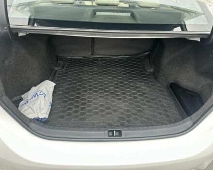 Белый Тойота Королла, объемом двигателя 1.6 л и пробегом 145 тыс. км за 12500 $, фото 7 на Automoto.ua