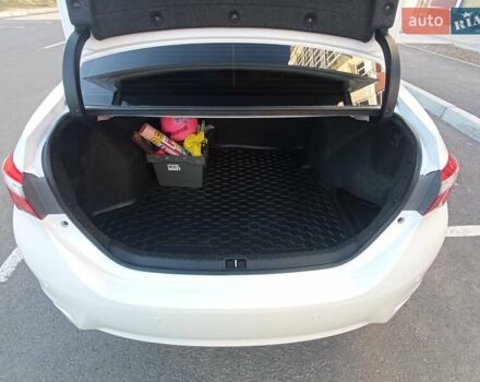 Белый Тойота Королла, объемом двигателя 1.6 л и пробегом 152 тыс. км за 13300 $, фото 4 на Automoto.ua