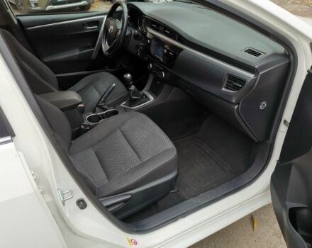 Білий Тойота Королла, об'ємом двигуна 1.6 л та пробігом 227 тис. км за 8900 $, фото 5 на Automoto.ua