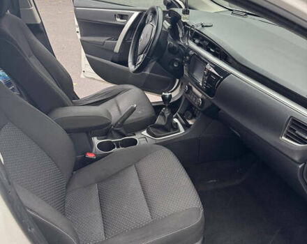 Белый Тойота Королла, объемом двигателя 1.6 л и пробегом 168 тыс. км за 14100 $, фото 13 на Automoto.ua