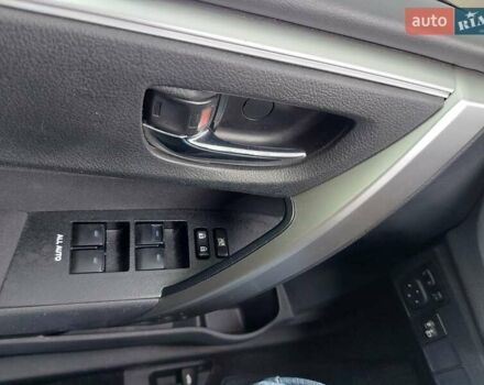 Білий Тойота Королла, об'ємом двигуна 1.6 л та пробігом 134 тис. км за 12500 $, фото 13 на Automoto.ua