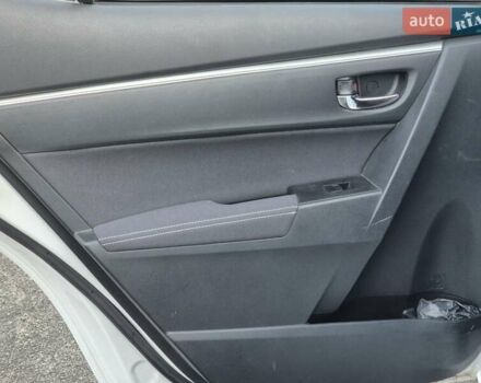 Білий Тойота Королла, об'ємом двигуна 1.6 л та пробігом 122 тис. км за 12000 $, фото 13 на Automoto.ua