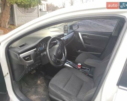 Белый Тойота Королла, объемом двигателя 1.6 л и пробегом 235 тыс. км за 8500 $, фото 2 на Automoto.ua