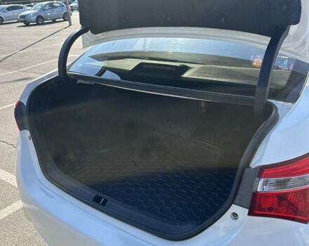 Белый Тойота Королла, объемом двигателя 1.33 л и пробегом 145 тыс. км за 10800 $, фото 24 на Automoto.ua