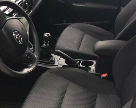 Білий Тойота Королла, об'ємом двигуна 1.6 л та пробігом 105 тис. км за 9370 $, фото 2 на Automoto.ua