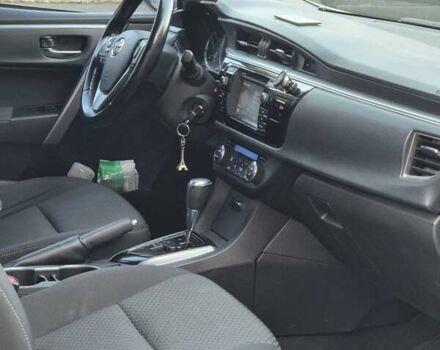 Білий Тойота Королла, об'ємом двигуна 1.6 л та пробігом 122 тис. км за 12000 $, фото 9 на Automoto.ua