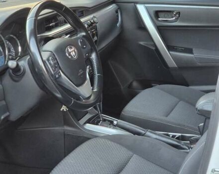 Білий Тойота Королла, об'ємом двигуна 1.6 л та пробігом 122 тис. км за 12000 $, фото 14 на Automoto.ua