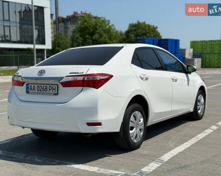 Тойота Королла 2015 у Івано-Франківську на Automoto.ua Білий Тойота Королла, об'ємом двигуна 1.6 л та пробігом 213 тис. км за 11900 $, фото 2 на Automoto.ua