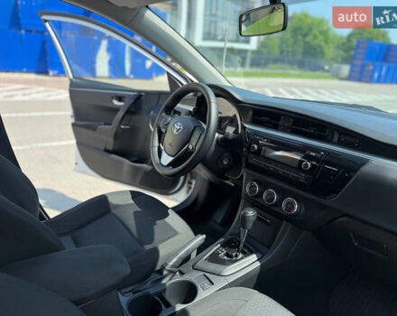 Тойота Королла 2015 у Івано-Франківську на Automoto.ua Білий Тойота Королла, об'ємом двигуна 1.6 л та пробігом 213 тис. км за 11900 $, фото 21 на Automoto.ua