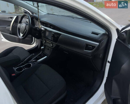 Тойота Королла 2015 в Одессе на Automoto.ua Белый Тойота Королла, объемом двигателя 1.6 л и пробегом 94 тыс. км за 14500 $, фото 6 на Automoto.ua