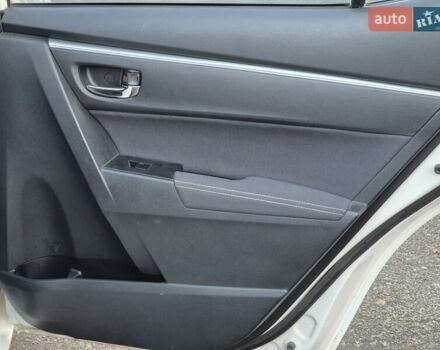 Білий Тойота Королла, об'ємом двигуна 1.6 л та пробігом 122 тис. км за 12000 $, фото 11 на Automoto.ua