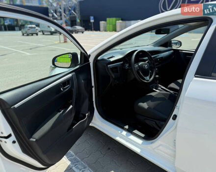 Тойота Королла 2015 у Івано-Франківську на Automoto.ua Білий Тойота Королла, об'ємом двигуна 1.6 л та пробігом 213 тис. км за 11900 $, фото 9 на Automoto.ua