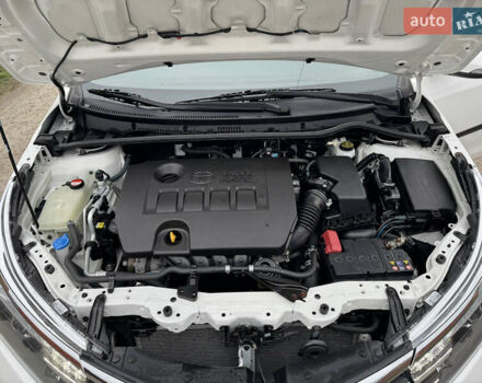 Белый Тойота Королла, объемом двигателя 1.6 л и пробегом 136 тыс. км за 13500 $, фото 13 на Automoto.ua